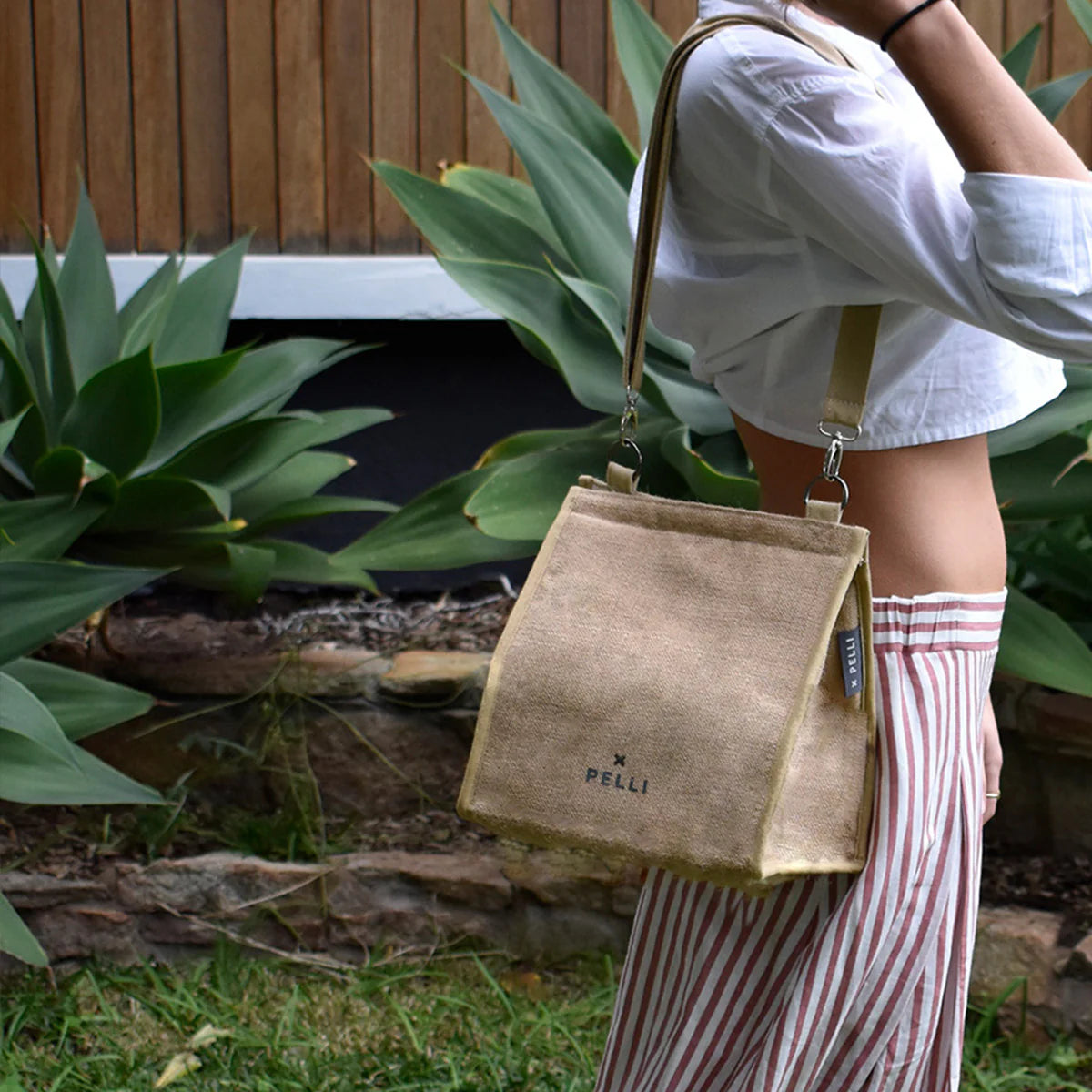 Pelli Crossbody JUTE Insulated Lunch Bag